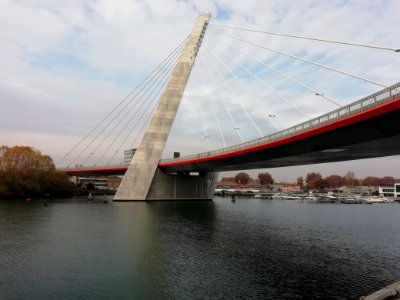 Ponte strallato di Porto Marghera dal basso