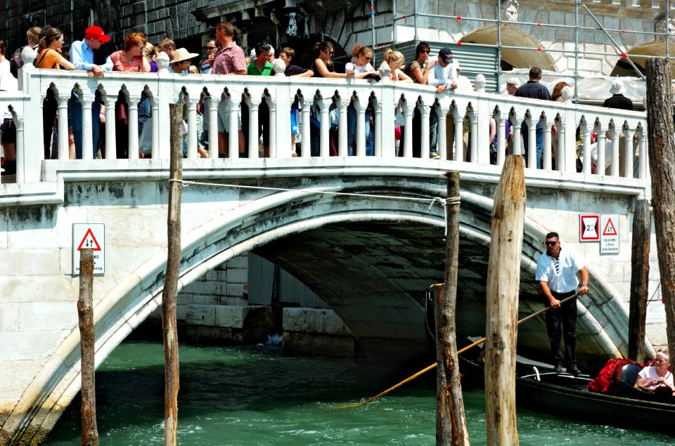 Ponte-della-Paglia-Venice-20050524-043