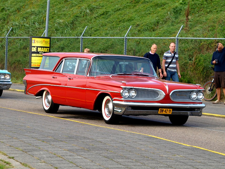 Pontiac Catalina station pic1