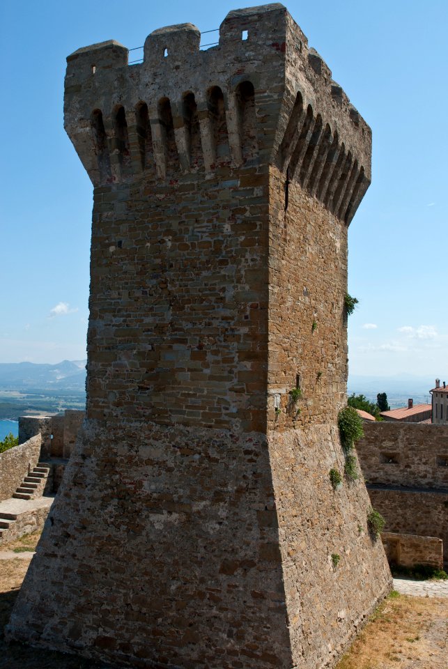 Populonia, tower of the castle