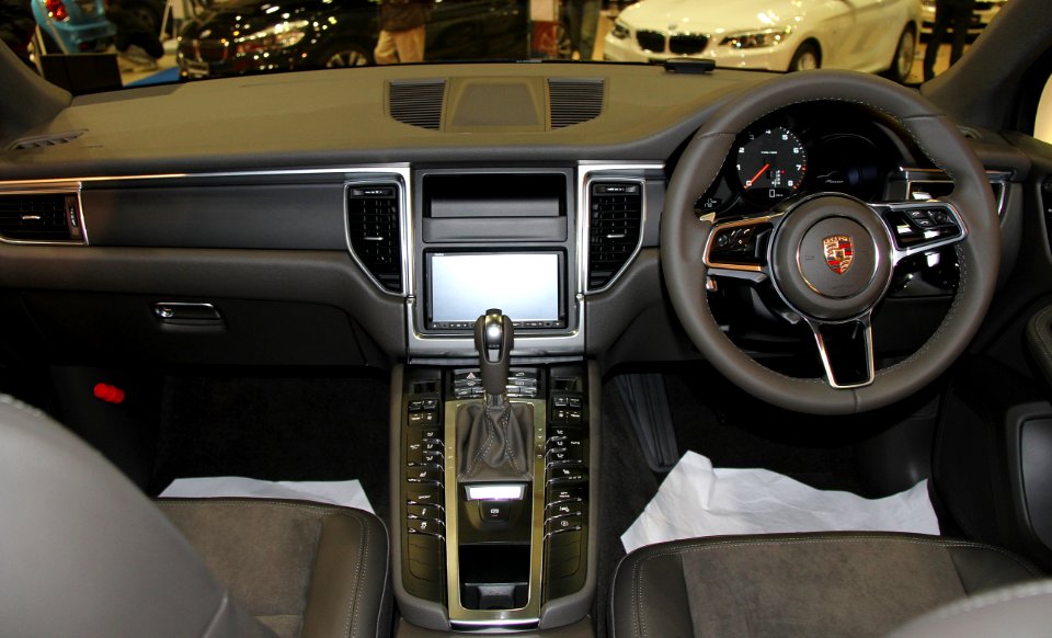 Porsche Macan interior