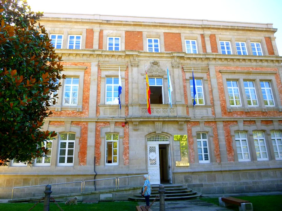Pontevedra - Diputación de Pontevedra, edificio administrativo