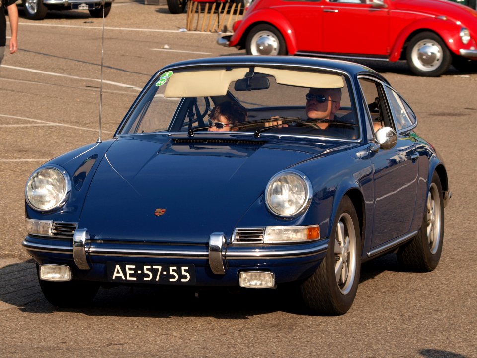 Porsche 911 T dutch licence registration AE-57-55 pic4