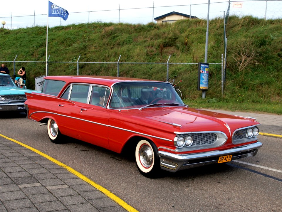 Pontiac Catalina station pic4-001
