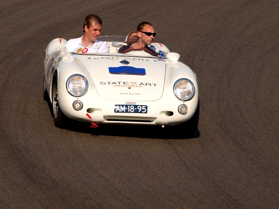 Porsche 550A Spyder dutch licence registration AM-18-95 pic03