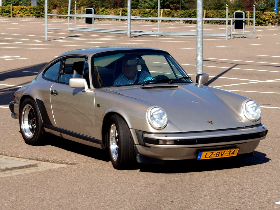 Porsche 911 SC Coupe LZ-BV-34 pic2