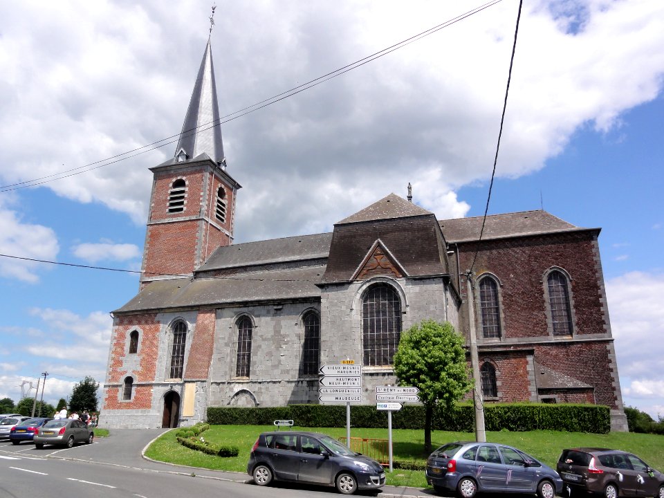 Pont-sur-Sambre (Nord, Fr) église N.D. de Quartes