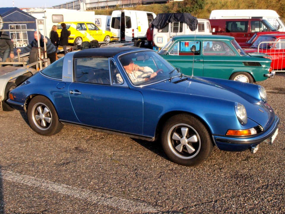 Porsche dutch licence registration unknown pic