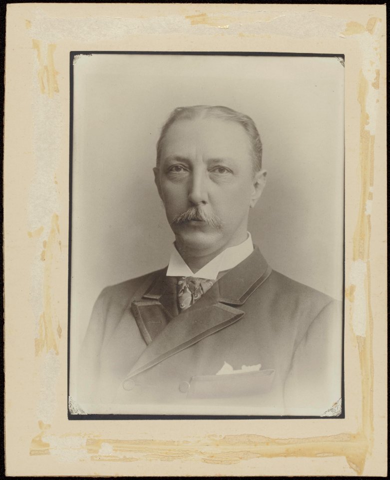 Portret, H. G. van Oven, Bestanddeelnr 839 30