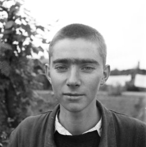 Portret van een jongen, Bestanddeelnr 900-9437
