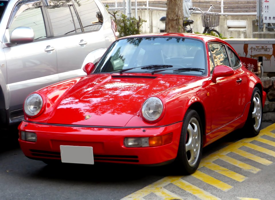 Porsche 964 Carrera 2 coupé front