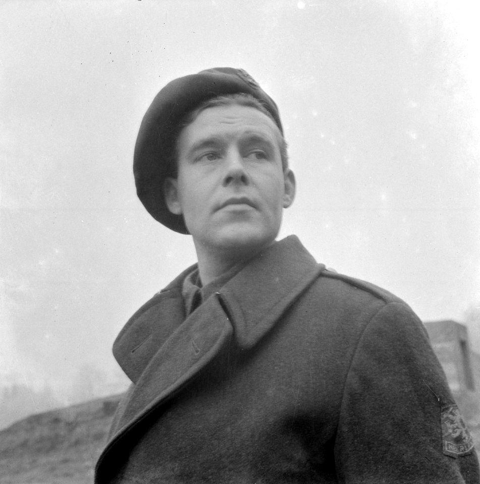 Portret van een soldaat, Bestanddeelnr 255-9071