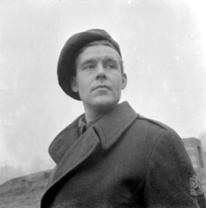 Portret van een soldaat, Bestanddeelnr 255-9071