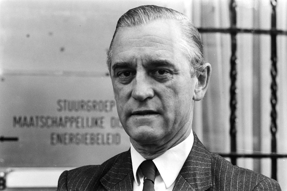 Portret, Bestanddeelnr 931-6975