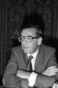 Portret van de heer K.J. van der Zande, secretaris van de Nederlandse Dagbladper, Bestanddeelnr 931-6602