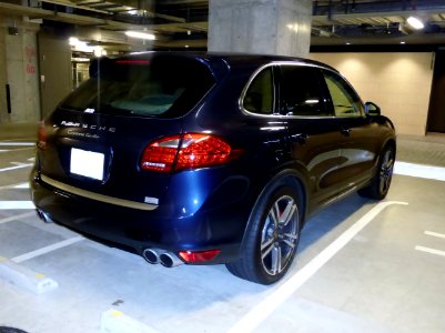 Porsche Cayenne Turbo (958) rear