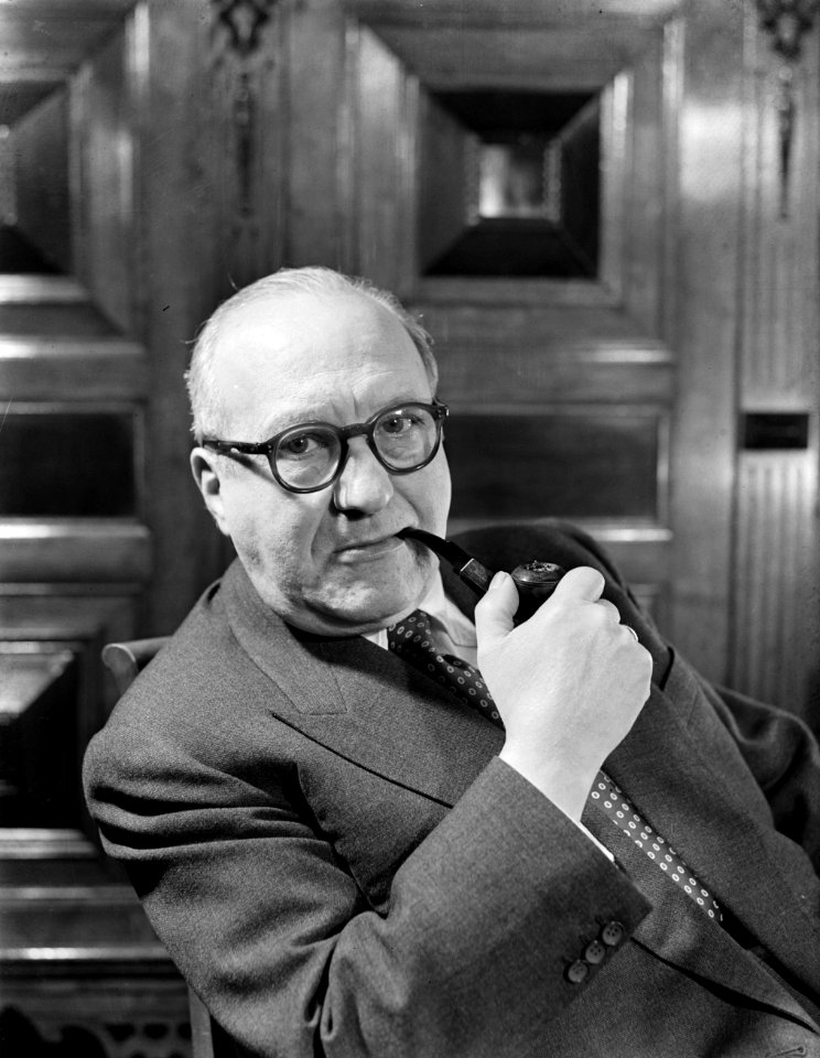 Portret van de acteur Alfons Fink, Bestanddeelnr 190-0997