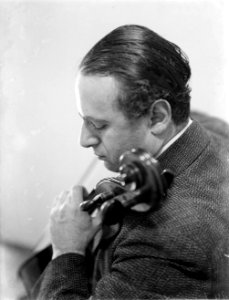 Portret van cellist del Canho, Bestanddeelnr 252-1213 photo
