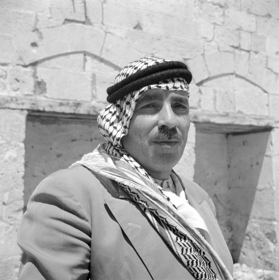 Portret van een Arabische man te Aleppo, Bestanddeelnr 255-6526