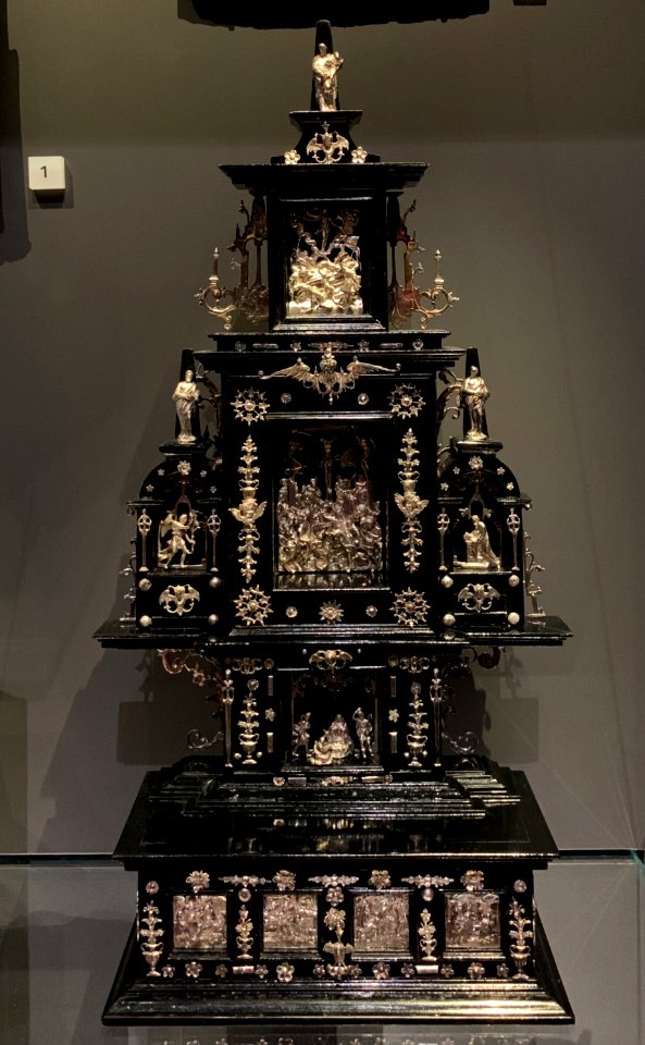 Portable altar with the Annunciation, Adoration of the Shepherds, Crucifixion and Resurrection, workshop if Matthias Wallbaum, Augsburg, early 17th century photo 1