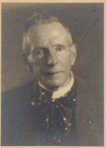 Portret van de heer Reub van de Deli Maatschappij, Bestanddeelnr 857 01