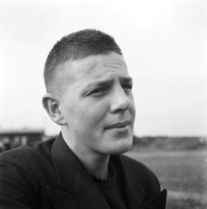 Portret van een jongen, Bestanddeelnr 900-9435