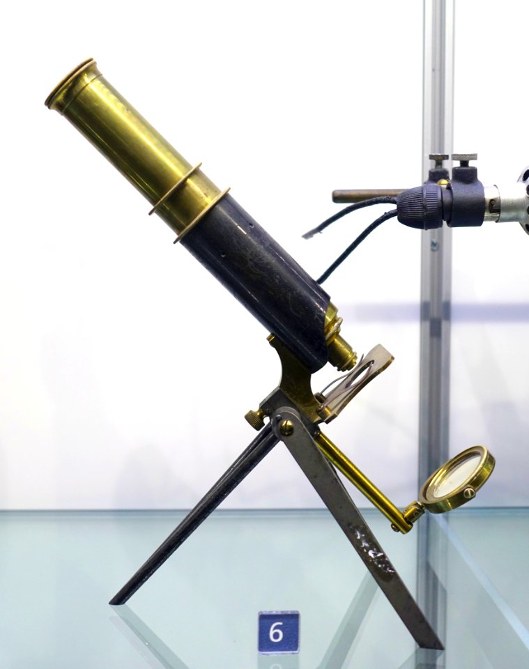 Portable Microscope, c. 1870 - Museum of Science and Industry (Chicago) - DSC06410