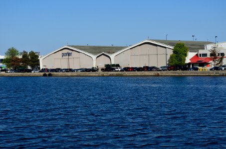 PorterAirlinesAtBillyBishopAirport10