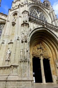 Portal - Église Notre-Dame du Sablon - Brussels, Belgium - DSC08054