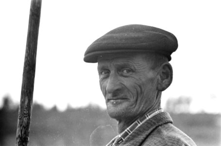 Portret van een houtvlotter, Bestanddeelnr 920-4745 photo
