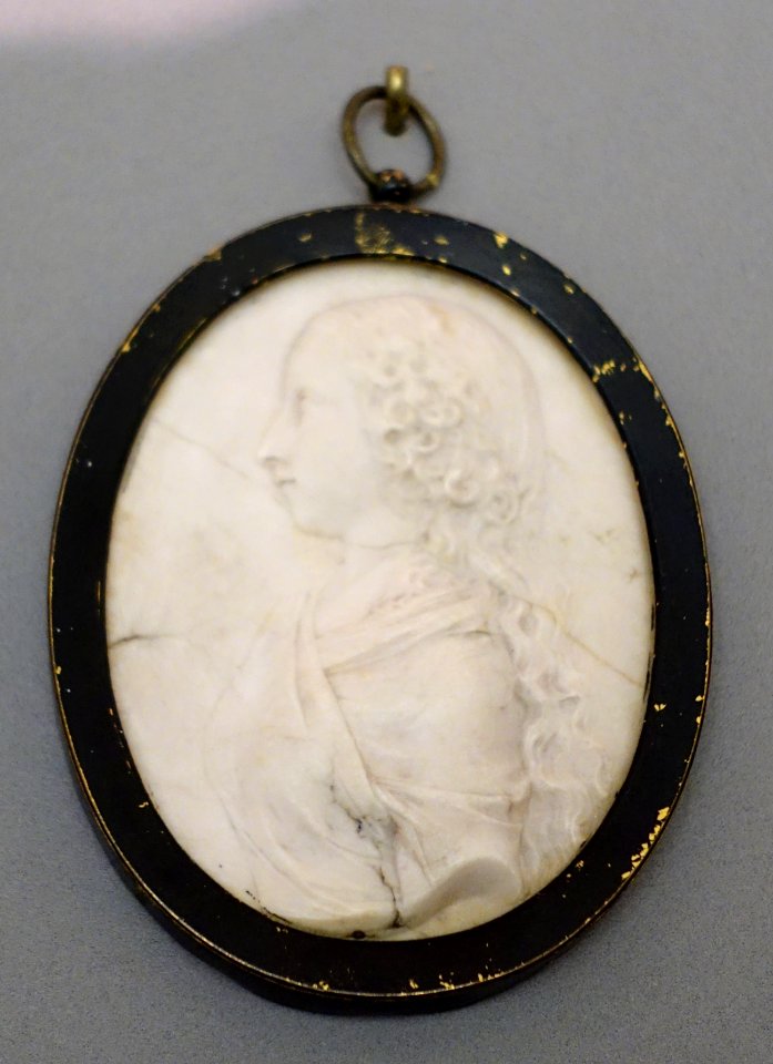 Portrait of the Married Couple Wilhelm and Johanna Haas, wife, by Landolin Ohnmacht, 1788-1789, alabaster - Bode-Museum - DSC02938