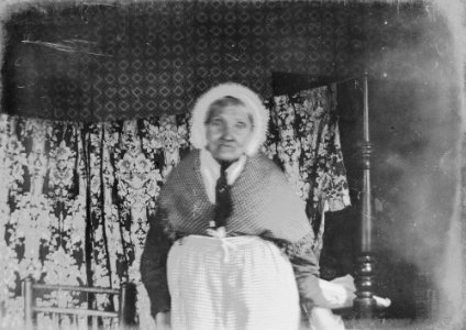 Portrait of an elderly woman (1294709)