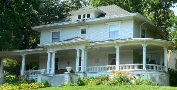 Porter-Thomsen house (Omaha, Nebraska) from SE 1