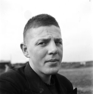 Portret van een jongen, Bestanddeelnr 900-9434