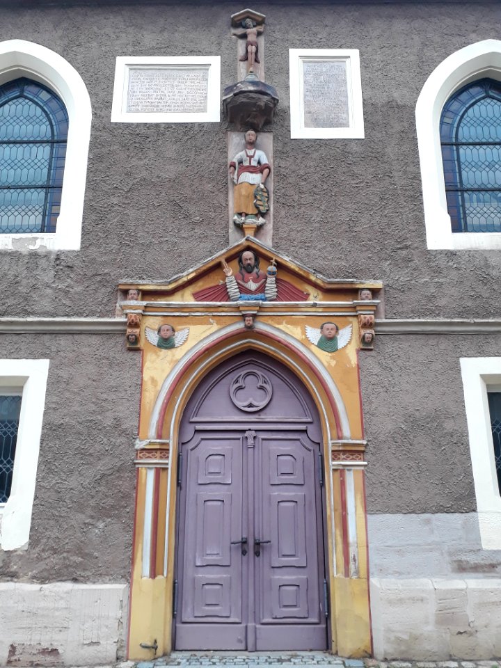 Portal der Stadtkirche in Bürgel 2