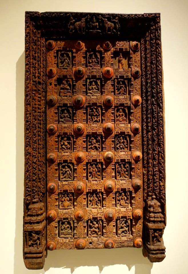 Portal with figurative pattern, South India, Madurai, 17th century, carved wood - Ethnological Museum, Berlin - DSC01557