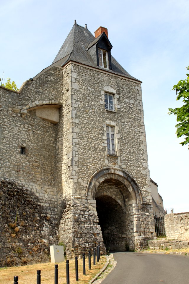 Porte Château Montargis 2