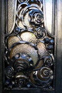 Porte d'immeuble style art nouveau boulevard du Montparnasse - détail