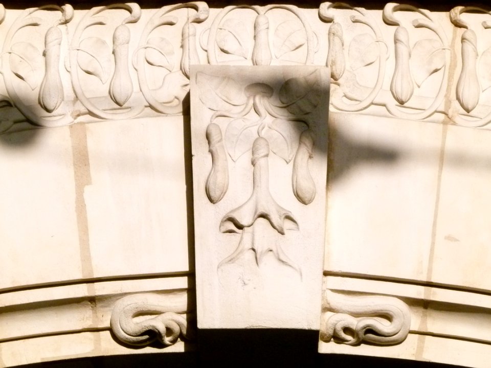 Porte d'immeuble rue de Chatillon Paris 14ème (détail) b
