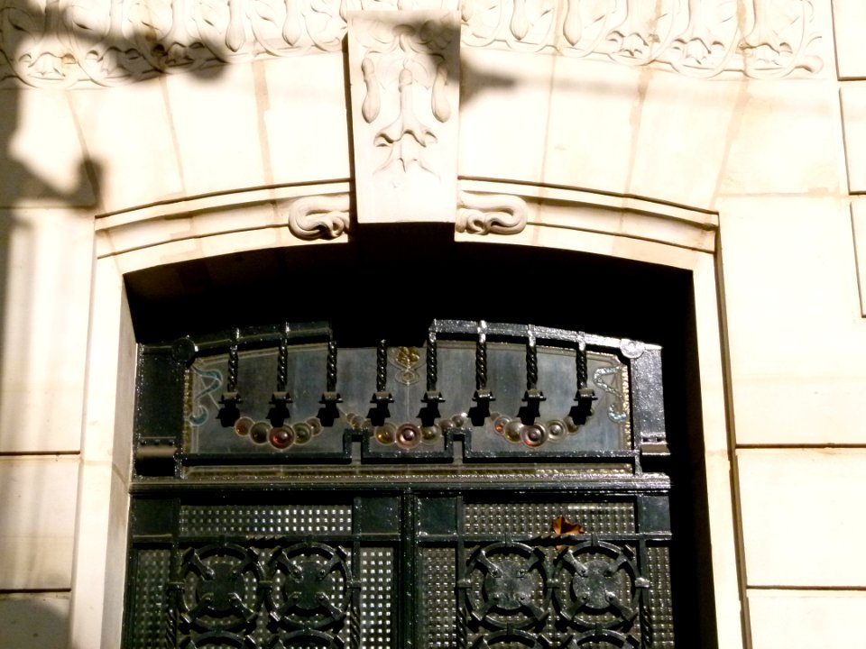 Porte d'immeuble rue de Chatillon Paris 14ème a