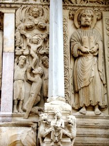Portail de Saint-Trophime d'Arles, détail