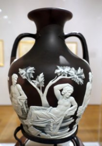 Portland Vase, Josiah Wedgwood & Sons, c. 1795, No. 9 of a limited edition, blue-black and white jasperware, view 1 - Fogg Art Museum, Harvard University - DSC01276