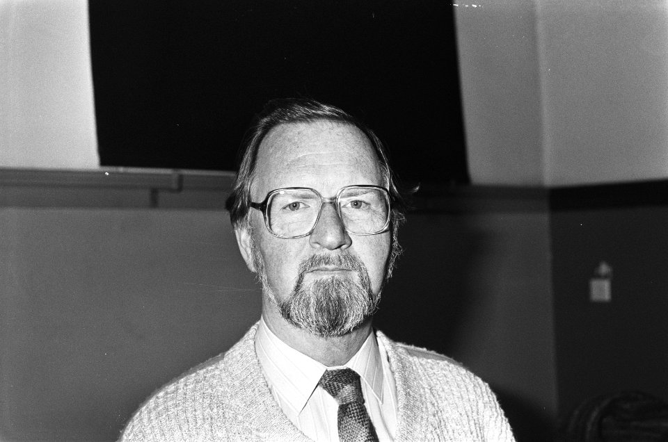 Portret van dirigent Anton Kersjes, Bestanddeelnr 933-5257