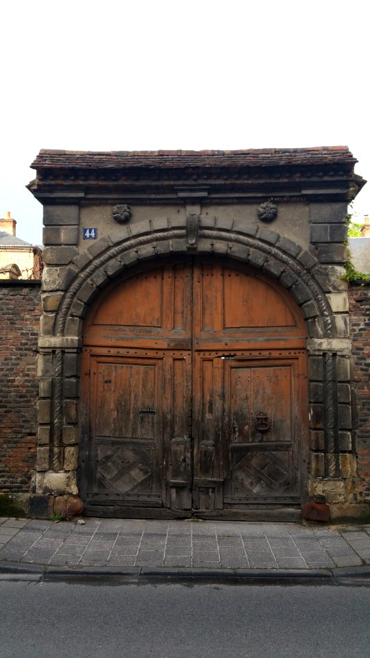Portail du 44 rue de Paris à Moulins