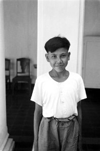 Portret van een Indonesische jonge jongen, Bestanddeelnr 6192