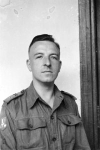 Portret van een adjudant der Artillerie KL, Bestanddeelnr 274-4-3