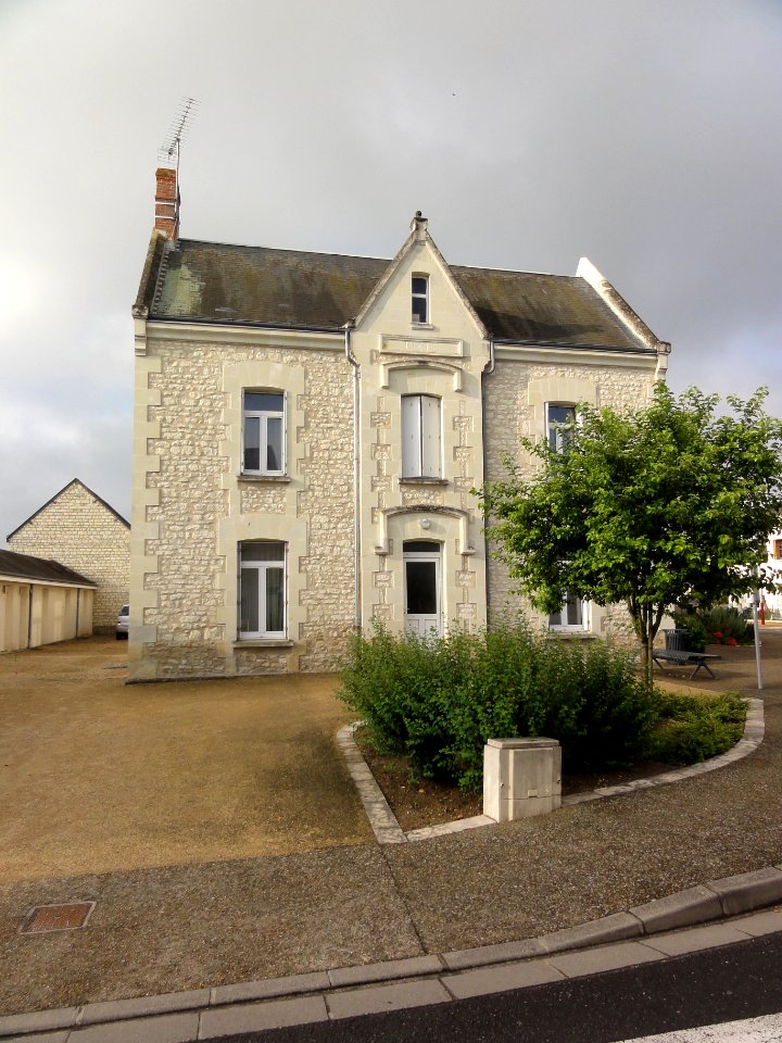 Port-de-Piles (Vienne) école