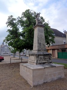 Port-de-Piles (Vienne) monument aux morts