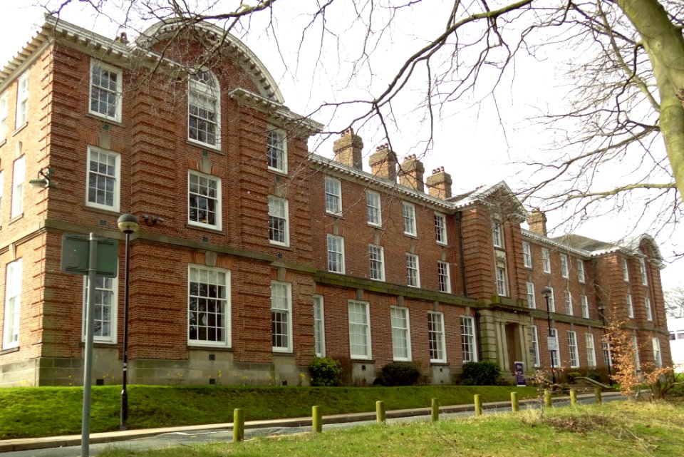 Priestley Hall Leeds Metropolitan University