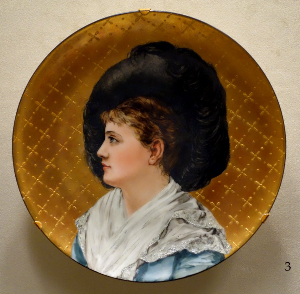 Portrait of Esther McLaughlin (the artist's niece), by Mary Louise McLaughlin, 1882, Haviland and Company porcelain blank - Cincinnati Art Museum - DSC03079